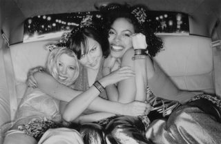 Josie and the Pussycats still 4
