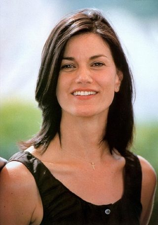 Linda Fiorentino, photo 1 of 3